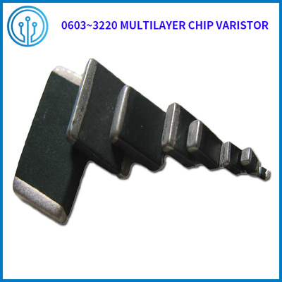 Variatore 0402~3220 del varistore dei MOVIMENTI del chip SMD VDR per protezione dell'impulso